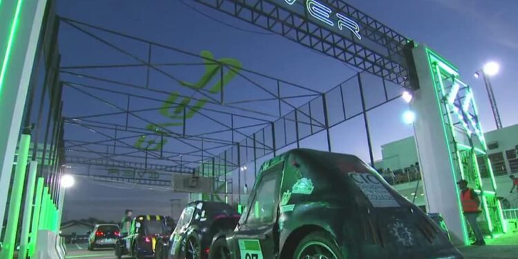 Rallye des voitures électriques : Participation de l’Université Internationale Roi Salman 2 - Le Progrès Egyptien Rallye des voitures électriques : Participation de l’Université Internationale Roi Salman 1 - Le Progrès Egyptien