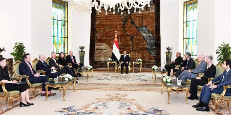 Le Président reçoit une délégation du Congrès américain 2 - Le Progrès Egyptien Le Président reçoit une délégation du Congrès américain 1 - Le Progrès Egyptien