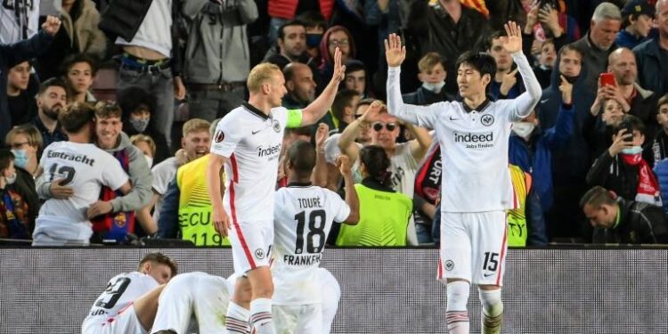 C3 : L’Eintracht terrasse le Barça et file en demies 1 - Le Progrès Egyptien