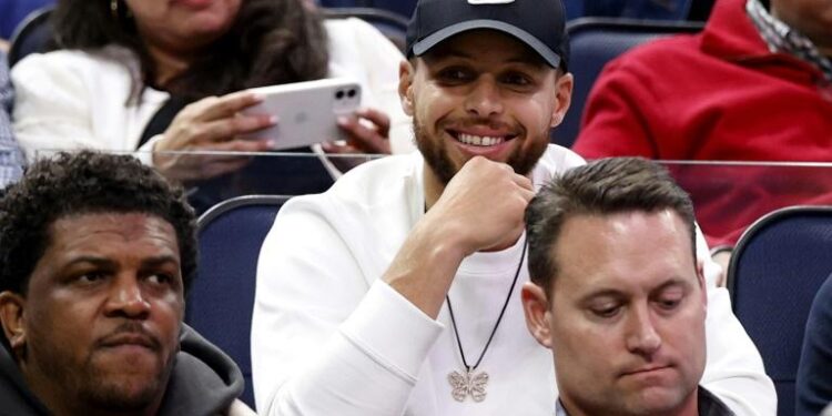 NBA : Curry “très optimiste” pourrait jouer le 1er match contre Denver 2 - Le Progrès Egyptien NBA : Curry “très optimiste” pourrait jouer le 1er match contre Denver 1 - Le Progrès Egyptien