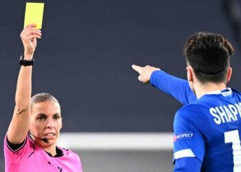 Euro féminin : Frappart parmi les 13 arbitres retenues