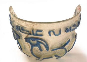 Fragment de récipient en verre