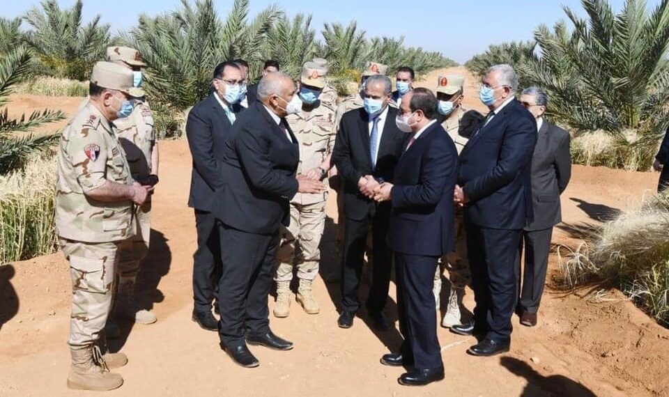 Le Président Al-Sissi assiste au début de la saison de la récolte du blé à Tockha 2 - Le Progrès Egyptien Le Président Al-Sissi assiste au début de la saison de la récolte du blé à Tockha 1 - Le Progrès Egyptien