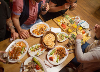 Comment un homme peut-il passer ramadan seul ?