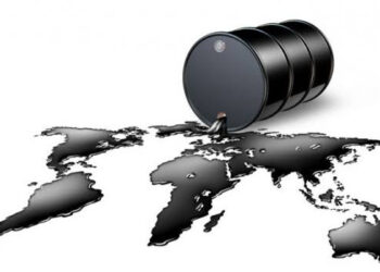 Le pétrole glisse encore sur la demande