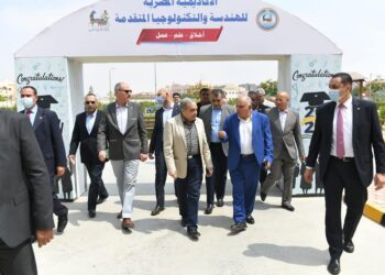 Production militaire : Projet d’Université nationale