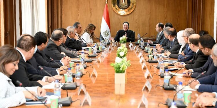 L’État œuvre à accroître la compétitivité du produit égyptien 1 - Le Progrès Egyptien