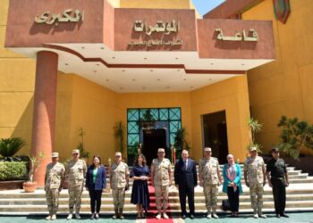 L’Armée de l’air célèbre le 40e anniversaire de l’atterrissage du premier avion “F16” en Egypte