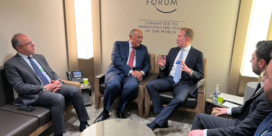 Le ministre des Affaires étrangères rencontre le président du Forum économique mondial 2 - Le Progrès Egyptien Le ministre des Affaires étrangères rencontre le président du Forum économique mondial 1 - Le Progrès Egyptien