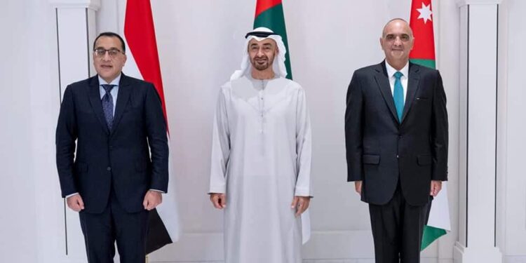 Le Président des Emirats reçoit les Premiers ministres de l'Egypte et de la Jordanie 2 - Le Progrès Egyptien Le Président des Emirats reçoit les Premiers ministres de l'Egypte et de la Jordanie 1 - Le Progrès Egyptien