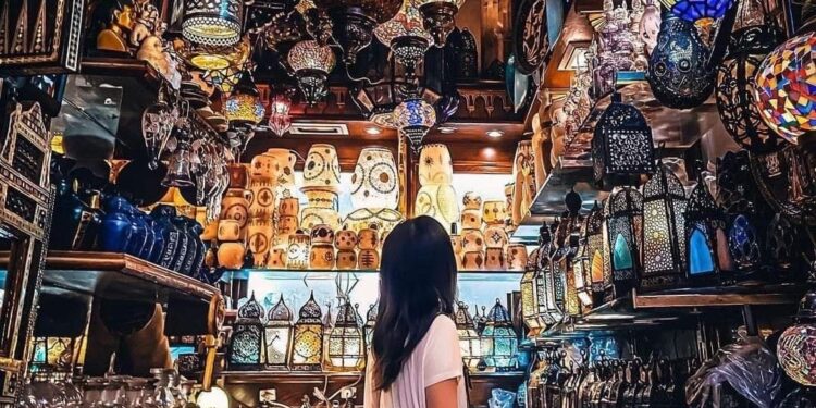 Khan El-Khalili, l’incontournable souk 2 - Le Progrès Egyptien Khan El-Khalili, l’incontournable souk 1 - Le Progrès Egyptien