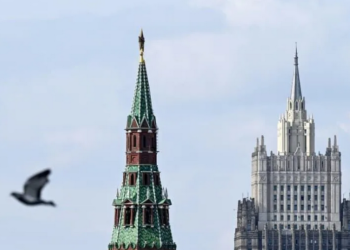 La Russie expulse 34 diplomates français, Paris “condamne fermement”