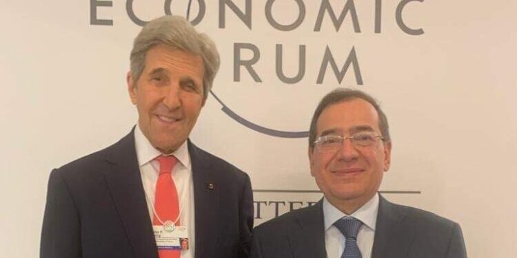 Davos : El-Molla rencontre l'envoyé spécial des Etats-Unis pour le climat 2 - Le Progrès Egyptien Davos : El-Molla rencontre l'envoyé spécial des Etats-Unis pour le climat 1 - Le Progrès Egyptien