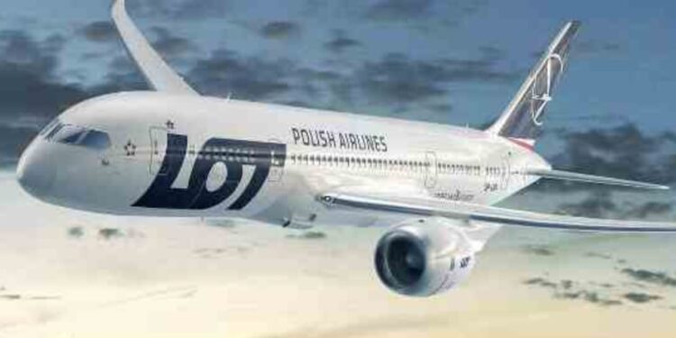 Après un arrêt de 10 ans, la compagnie polonaise LOT reprendra ses vols entre les aéroports de Varsovie et du Caire demain 1 - Le Progrès Egyptien