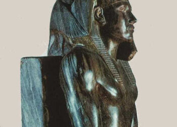 La statue de Horus protégeant Khephren