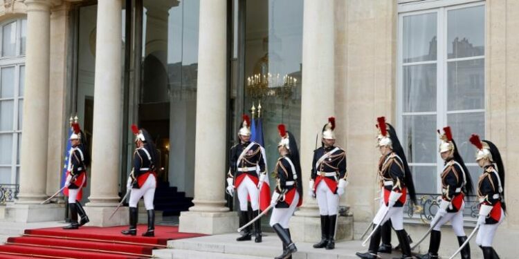 Macron promet “une France plus forte” et “une planète plus vivable 2 - Le Progrès Egyptien Macron promet “une France plus forte” et “une planète plus vivable 1 - Le Progrès Egyptien