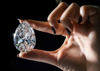 A Genève, le plus gros diamant blanc jamais mis aux enchères