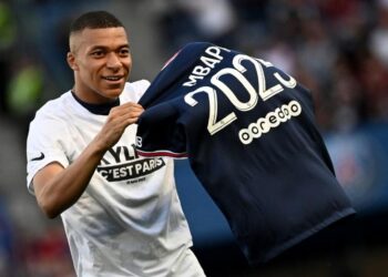 L1: Mbappé reste, le PSG jubile