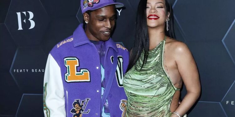 Rihanna est maman pour son premier enfant 2 - Le Progrès Egyptien Rihanna est maman pour son premier enfant 1 - Le Progrès Egyptien