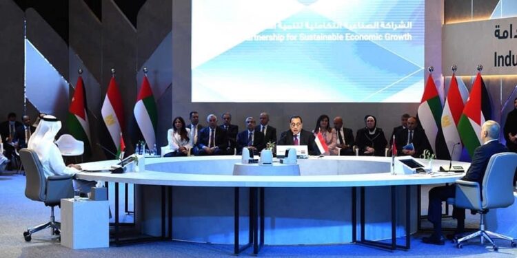 Importance de maximiser les opportunités de coopération et d'intégration entre les pays arabes 1 - Le Progrès Egyptien