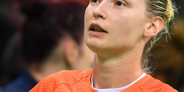 Hand : Dernière sortie pour Amandine Leynaud avec Györ avant de s’arrêter 2 - Le Progrès Egyptien Hand : Dernière sortie pour Amandine Leynaud avec Györ avant de s’arrêter 1 - Le Progrès Egyptien