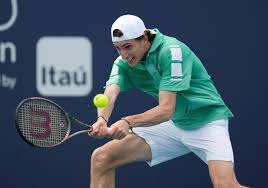 Tennis : Humbert passe le premier tour à Halle