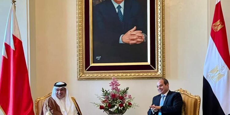 Al-Sissi rencontre le prince héritier de Bahreïn à Manama 2 - Le Progrès Egyptien Al-Sissi rencontre le prince héritier de Bahreïn à Manama 1 - Le Progrès Egyptien
