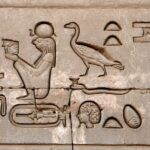Les Hiéroglyphes égyptiens : Une langue ou un type d’écriture ? 11 - Le Progrès Egyptien