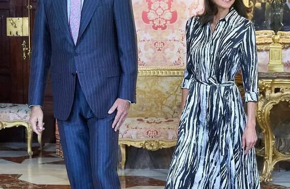 Reine Letizia, plumetis, chevrons, zébrures, elle enchaîne les looks graphiques 2 - Le Progrès Egyptien Reine Letizia, plumetis, chevrons, zébrures, elle enchaîne les looks graphiques 1 - Le Progrès Egyptien