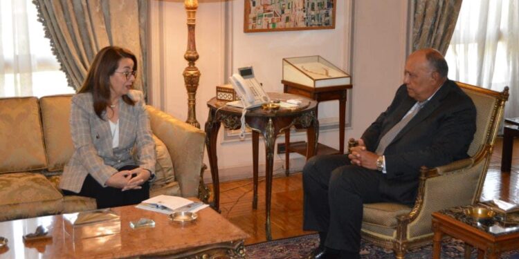 Choucri: Poursuivre la coopération avec l'ONUDC 2 - Le Progrès Egyptien Choucri: Poursuivre la coopération avec l'ONUDC 1 - Le Progrès Egyptien