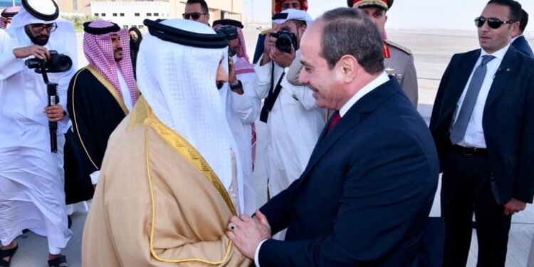Le Président Al-Sissi arrive à Manama 2 - Le Progrès Egyptien Le Président Al-Sissi arrive à Manama 1 - Le Progrès Egyptien