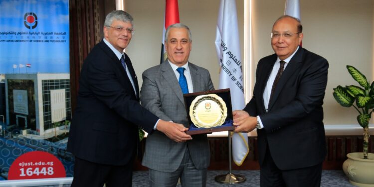 Le président de l'Autorité nationale de la presse visite l'université égypto-japonaise 2 - Le Progrès Egyptien Le président de l'Autorité nationale de la presse visite l'université égypto-japonaise 1 - Le Progrès Egyptien