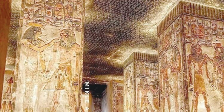 A l’intérieur de la tombe du Roi Séti 1er dans la Vallée des Rois à Louxor. (Photo Mikle Azmy)