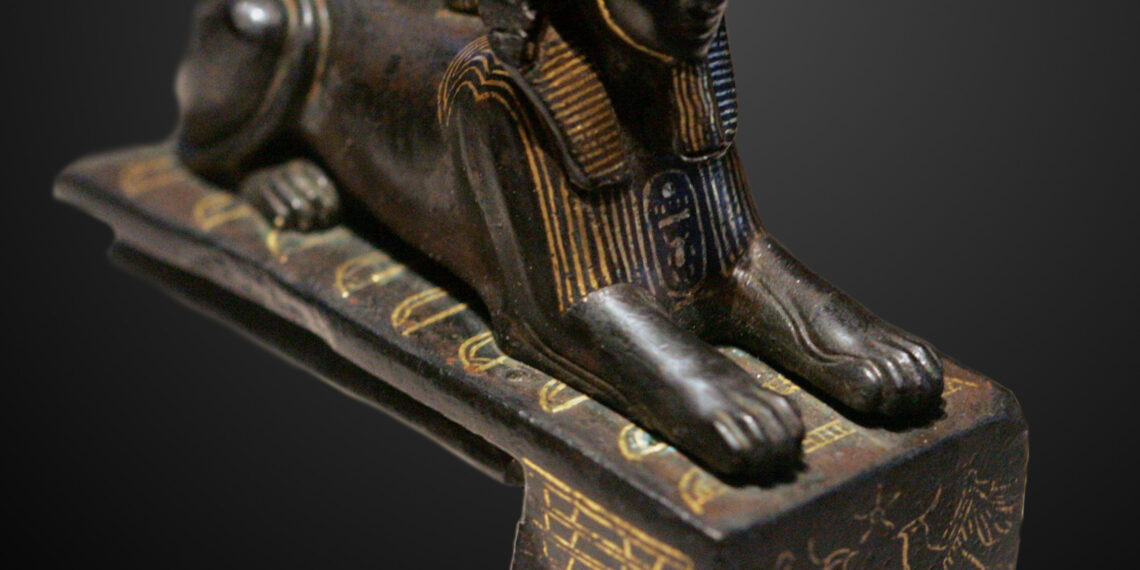 Thoutmôsis III en forme de sphinx 2 - Le Progrès Egyptien Thoutmôsis III en forme de sphinx 1 - Le Progrès Egyptien