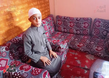 Hussein, le plus jeune muezzin