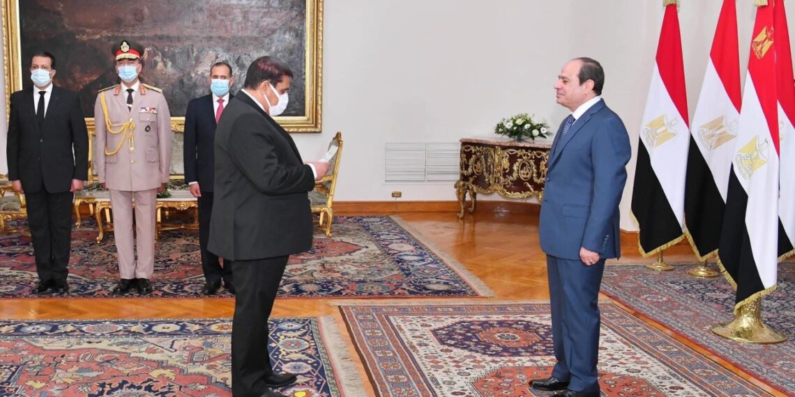 Le Président assiste à la prestation de serment des présidents de la Cour de cassation et du Conseil de l'Etat 1 - Le Progrès Egyptien