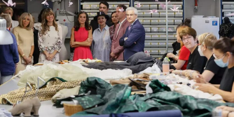 Letizia a entraîné Brigitte Macron et ses autres précieux “touristes” au Teatro Real 2 - Le Progrès Egyptien Letizia a entraîné Brigitte Macron et ses autres précieux “touristes” au Teatro Real 1 - Le Progrès Egyptien