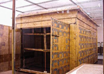 Le Grand Musée égyptien reçoit la première et la plus grande cabine du roi Toutankhamon