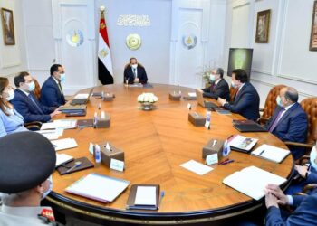 Al-Sissi ordonne de s’appuyer sur des composantes locales pour mettre en œuvre les projets de “vie décente”