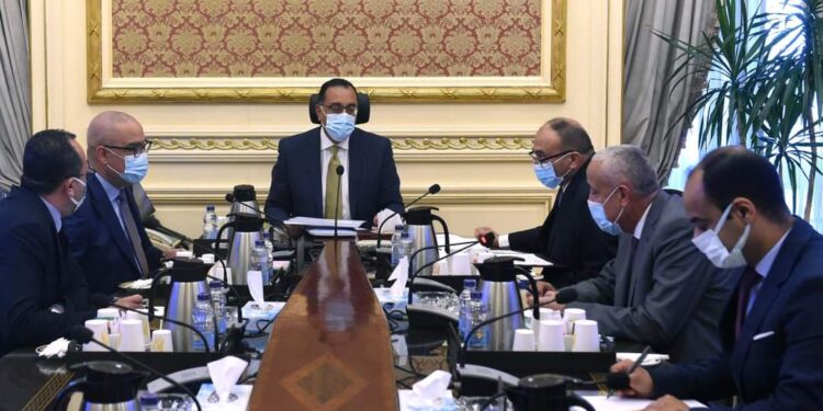 Al-Sissi suit les efforts destinés à faire de la SCZONE un centre régional de la production de l’hydrogène vert 1 - Le Progrès Egyptien