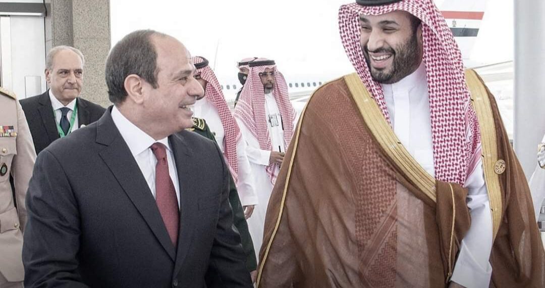 Le prince héritier saoudien reçoit le Président Al-Sissi à l'aéroport de Djeddah 2 - Le Progrès Egyptien Le prince héritier saoudien reçoit le Président Al-Sissi à l'aéroport de Djeddah 1 - Le Progrès Egyptien