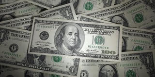 Le dollar est de plus en plus chahuté, mais reste le maître du monde