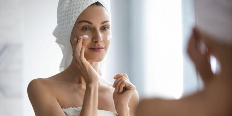 Peau grasse : Bons gestes & pièges à éviter 1 - Le Progrès Egyptien