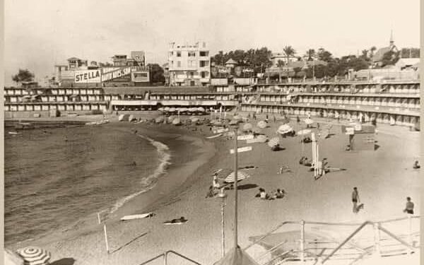 Stanley, la plage des Aristocrates au début du XXème siècle 2 - Le Progrès Egyptien Stanley, la plage des Aristocrates au début du XXème siècle 1 - Le Progrès Egyptien