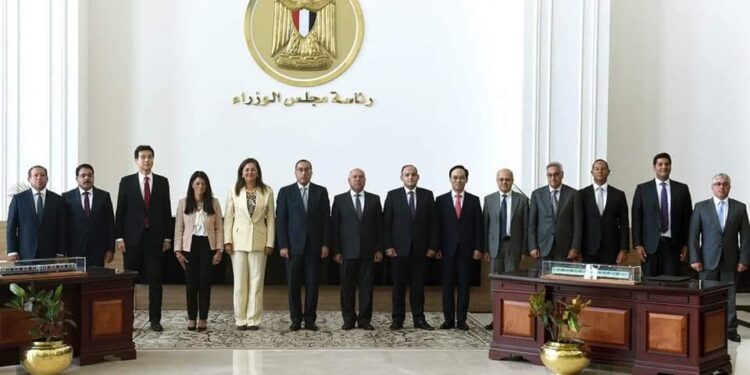 Métro : Accord pour la fabrication de 320 wagons des lignes 2 et 3 2 - Le Progrès Egyptien Métro : Accord pour la fabrication de 320 wagons des lignes 2 et 3 1 - Le Progrès Egyptien