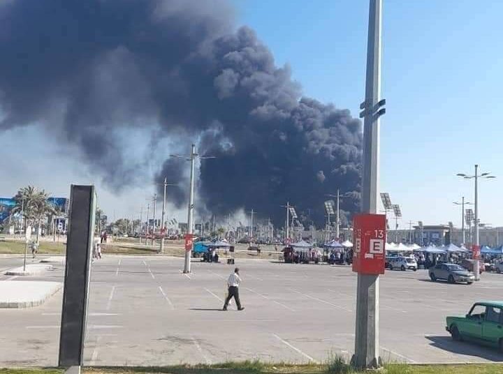 Immense incendie contrôlé à Carrefour Alexandrie