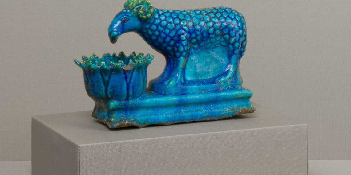 Le bélier à la forme de Lotus 2 - Le Progrès Egyptien Le bélier à la forme de Lotus 1 - Le Progrès Egyptien