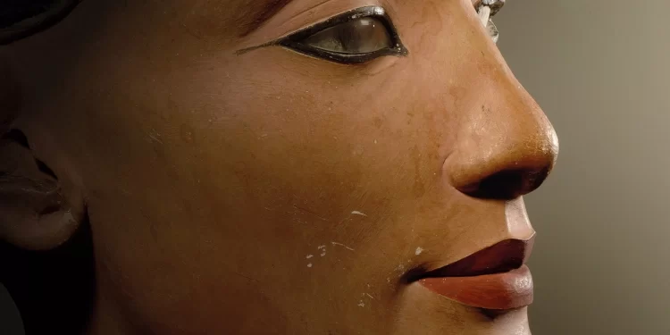 Néfertiti … La Reine à la beauté époustouflante 1 - Le Progrès Egyptien