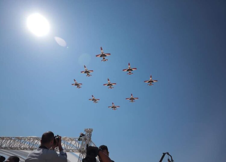 Les forces armées remerciées pour le spectacle “Pyramids Air Show 2022”
