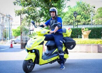 Des scooters électriques intégrés à la flotte des ambulances